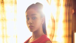 “ハーフ美女”潮崎まりんの隠しきれないダイナマイトボディ SPA！デジタル写真集発売記念の誌面カット公開