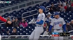 何が起きた？ 大谷翔平に「泣ける」 最後まで諦めない姿勢がカッコ良すぎる… 最終回に見せた“神走塁”にファン感動「これが大谷さん」 
