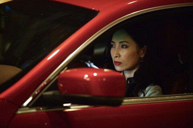 元宝塚・花組トップスター真飛聖、松坂桃李をボーイズクラブにスカウト！ 映画『娼年』での演技が美しいと話題 1枚目