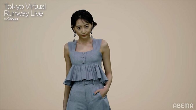 剛力彩芽、バーチャルランウェイを颯爽と闊歩！とびきりの笑顔振りまく【TVRL】 8枚目