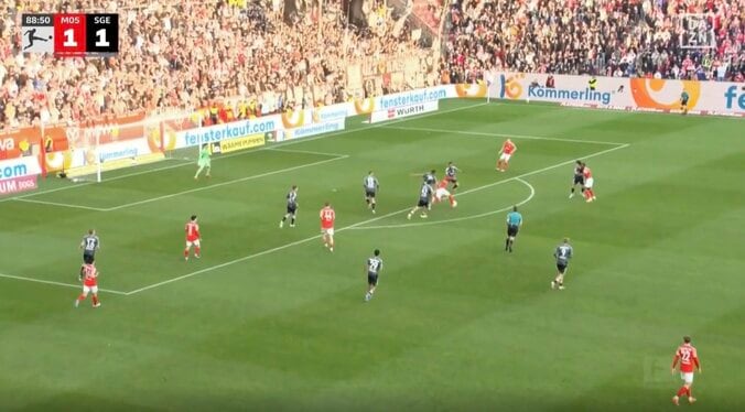 【写真・画像】ウソでしょ…！？ 佐野海舟、目を疑う“衝撃の光景”「速すぎ」「どっから出てきたん」倍速スピードで“ボール奪取”→爆速カウンター「万能すぎる」　1枚目