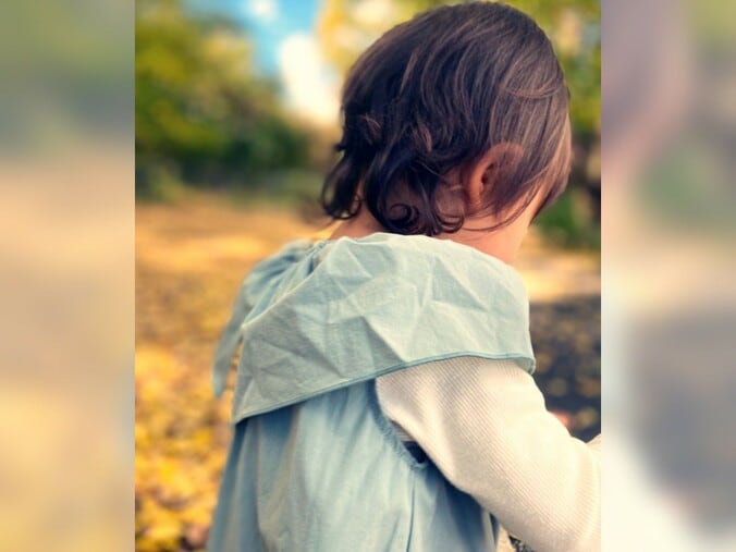 【画像】子どもの後ろ姿