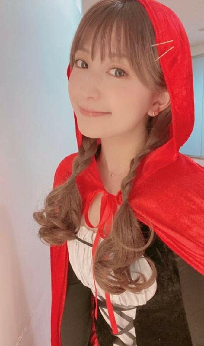  矢口真里、リクエストされたコスプレ姿を公開「似合い過ぎ」「可愛い」の声  1枚目