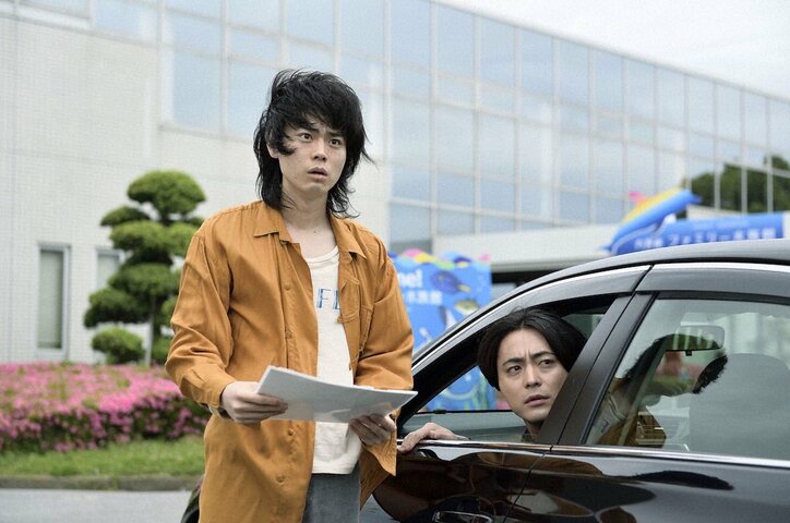 圭司（山田孝之）と祐太郎（菅田将暉）がスプーン曲げ！？野田洋次郎が元・天才超能力少年を演じる『dele』第4話あらすじ（場面写真15枚）