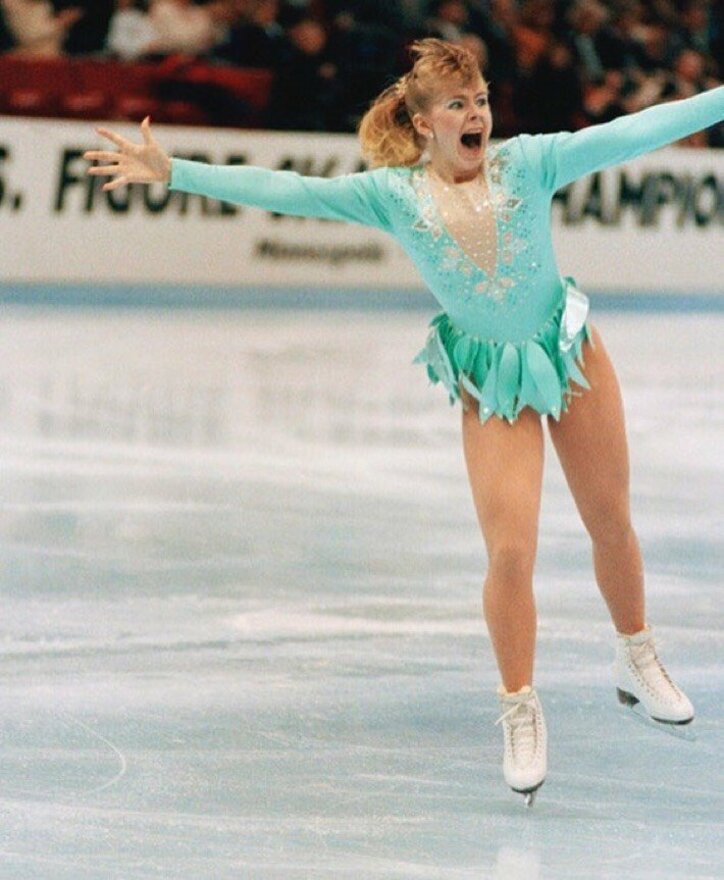 シンクロ率100%納得!マーゴット・ロビーVSトーニャ・ハーディング比較映像解禁 『アイ,トーニャ 史上最大のスキャンダル』