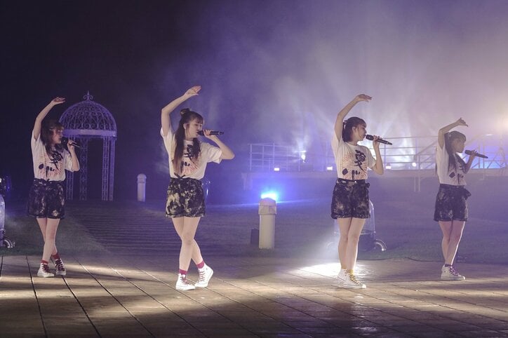 ももいろクローバーZが梅雨明けの野外で夏全開のパフォーマンスを披露 「#ももクロと最高の夏」Twitter日本トレンド1位を獲得!