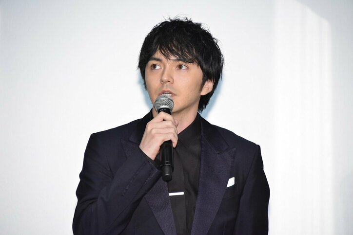 林遣都、撮影を共にした保護犬からベロベロ熱烈キス「この映画の主役です!」