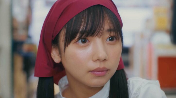 ラブホで不倫相手からピアスのプレゼント…自己肯定感低め女子のまさかの行動に衝撃『泥濘の食卓』