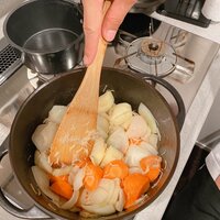 菊地亜美『夫特製カレー!』