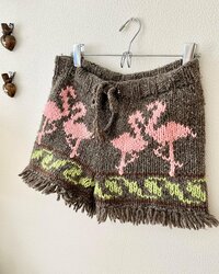 高見恭子『ショートパンツ』