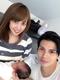 「ヒモ」から専業主夫に進化 アレクに学ぶ産後夫婦のあり方