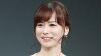 皆藤愛子(41) プライベート感あふれる部屋着ショットに絶賛の声「すっぴん？」「20代にしか見えない」