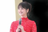 佐々木希、キュートなパン屋衣装に反響「天使」