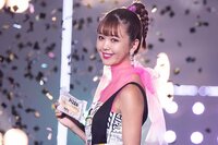 藤田ニコル、火傷に近い真っ赤な日焼けを公開　ファンから心配の声「痛そう」「無理しないで」