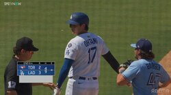 走塁妨害をアピール？盗塁失敗の大谷翔平、指差し指摘もアウト判定…「ベース塞いでるんよね」「足で隠したか」反響続々