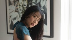 白間美瑠、ゴールド水着や黒ランジェリーで“大人な魅力”が大爆発 『SPA！』デジタル写真集から誌面カット公開