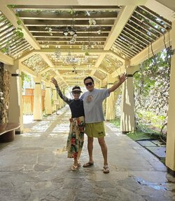 高橋英樹、妻とハワイ・ワイキキビーチへ 水着姿に「奥様のスタイルの良さにびっくり」「楽しそう！笑顔が光ってます」反響続々