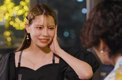 フェロモンがスゴい！恋愛体質の32歳美女、一目惚れのハイスペ男子にグイグイ「え～タイプです」