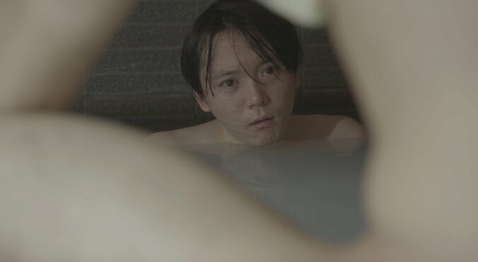 「ガッチガチにして」はプレッシャー？『やれたかも委員会』三上悠亜演じる女子大生のセリフに男性視聴者も怖気付く 2枚目