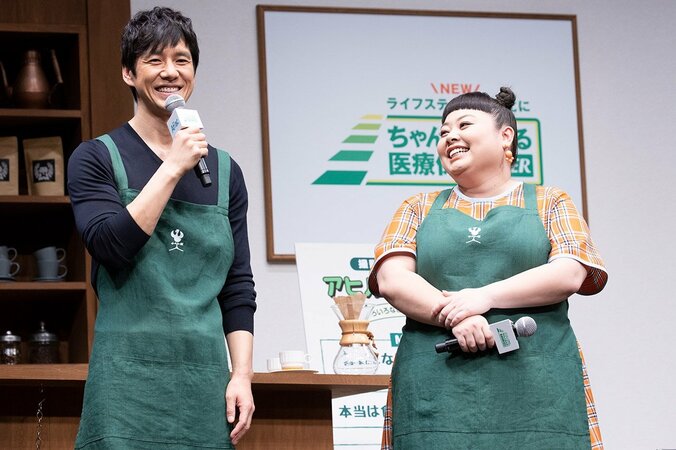 西島秀俊＆渡辺直美の共演秘話「待ち時間が地獄だった2年前。今では即興コントで遊んでいます」 7枚目