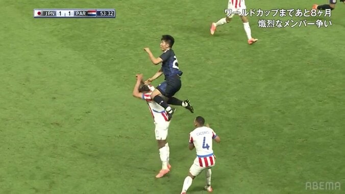 【内容】異次元のジャンプで相手の頭を飛び膝蹴りした瞬間