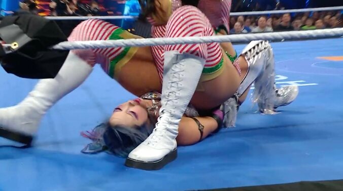 120キロ超の巨体がカイリに降りかかる