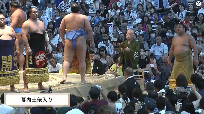 金色の化粧まわしが眩しい若元春