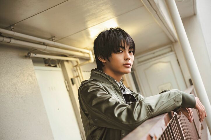 片寄涼太とおこもりデート!川村壱馬とお散歩&塩野瑛久と逃走劇まで…「CM NOW BOYS VOL.10」独占写真入手!