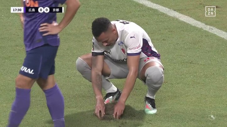 【映像】パワーシュートでピッチに巨大穴を開けた瞬間