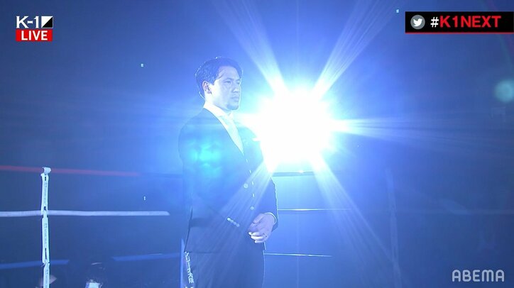 高橋ユウ、夫・卜部の引退セレモニーで長男と涙ぐむ 「かわいい」「素敵な光景」反響続々