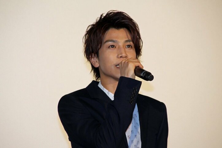 岩田剛典、水中で脱ぐシーンの撮影秘話を披露「下を脱ぐところまでワンカットで…」