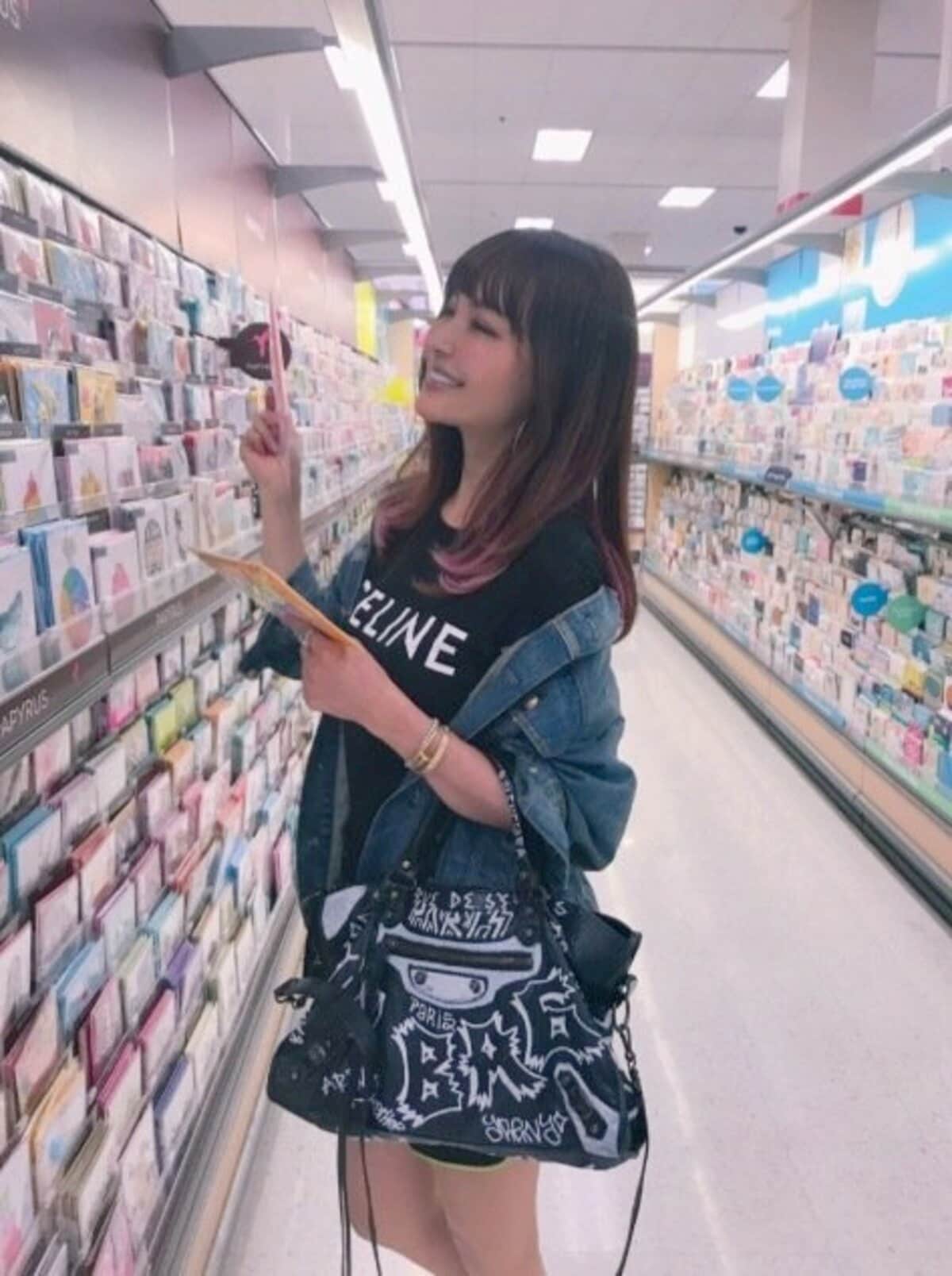 写真・画像】平子理沙、LAでいつも買ってしまうものを紹介「色々な所で