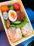 堀ちえみ、夫が作った弁当を公開「料理上手」「家族思い」の声