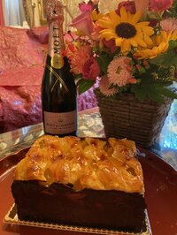 デヴィ夫人『皆さま ご心配いただき、ありがとうございます❀』