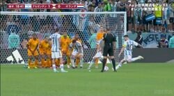 神の子・メッシの直接フリーキックは外してもレベルが違う ギリギリでボールがゴール上のネットをかすめていた