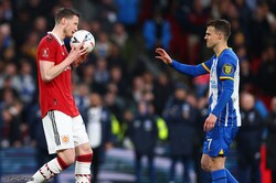 キスで封をした！？　マンUのヴェグホルストがPK戦で見せた行動が話題に