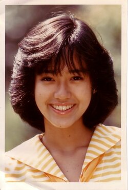 早見優、デビュー当時の写真を公開「まさか何十年もたっても歌い続けているなんて」