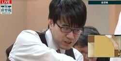 「勝負は諦めたらあかんなあ」服部慎一郎七段が大逆転で藤井聡太棋聖への初挑戦権を獲得！歓喜のファンから「ニンニンの着物姿楽しみ」の声続々