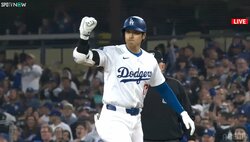 大谷翔平、また出た！ 170キロ超の驚速ヒット 塁上で渾身ガッツポーズも