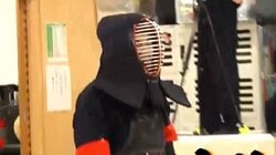 「高校生相手にやるノリじゃない」剣道四段の37歳芸人、強豪校の長身剣士相手に“面”1本勝ちでまさかの問題発言「マジ最低！」