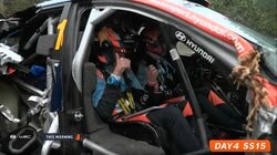 ラリージャパンで大波乱、雨の最終日に衝撃事故  「ドアが完全に外れた状態で到達」公式Xも驚きを持って伝える