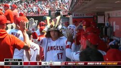 大谷翔平、特大アーチを放った直後に見せた”ネコポーズ”が「かわいい」と話題沸騰！「翔ちゃんにゃん子なら、連れて帰りたいレベル」「猫谷翔平さんじゃん」