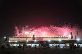 カタールで実感したW杯開幕戦撮影の難しさ　スタジアムに入れず外周待機…カメラマンの長い1日