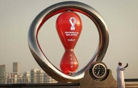 「これで1500円？」カタールW杯会場のサラダボウルに英紙も嘆き「どこが“ギリシャ風”なんだ」