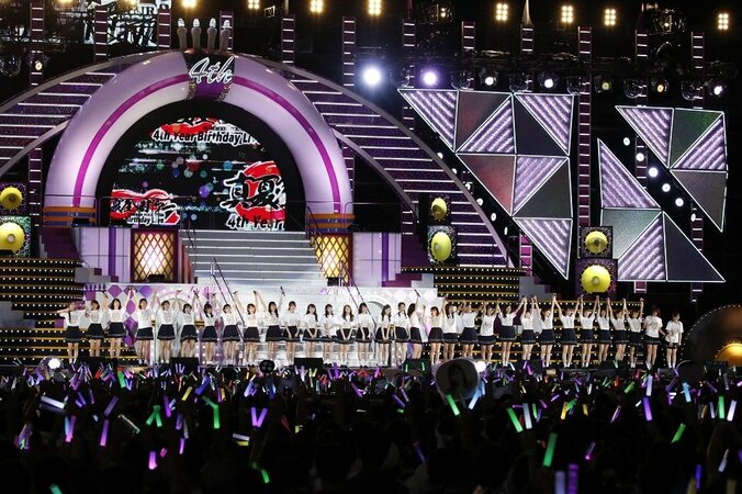 乃木坂46、“伝説のライブ”「4th YEAR BIRTHDAY LIVE＠明治神宮野球場」DVD＆Blu-ray発売決定 2枚目