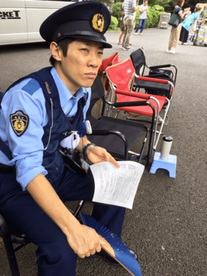 横山だいすけ『警視庁いきもの係』の不思議な縁を語る 1枚目