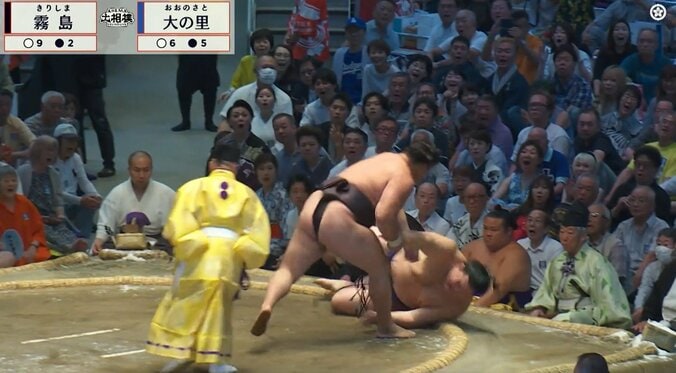 大の里が霧島の術中に“ハマった”決定的瞬間 「誘っていた」天鎧鵬が指摘 2敗死守の霧島は11度目対戦で大の里を撃破 3枚目