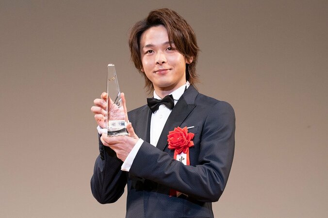 中村倫也、後輩・菅田将暉の祝辞に感激　「もっと言って」とリクエスト 2枚目