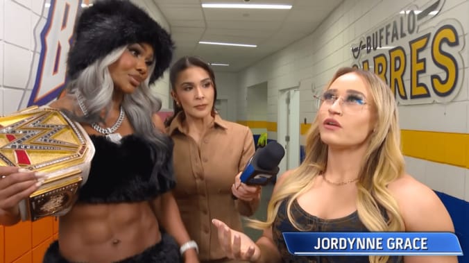 ジョーディン・グレース（写真右）とジェイド・カーギル（同左）