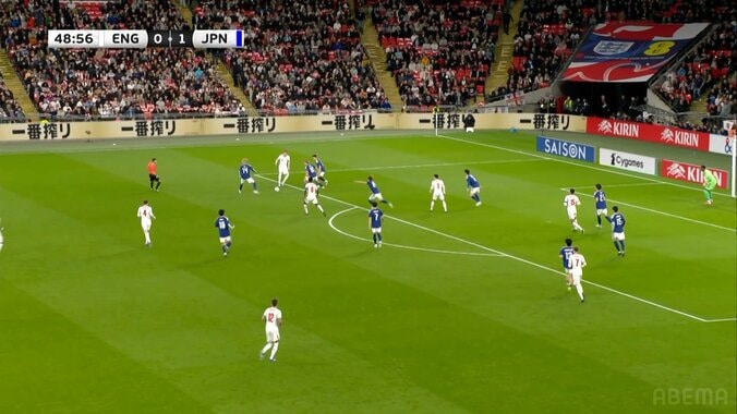 「積んでるエンジンが違う」佐野海舟、4m後方から“爆速ダッシュ”で神回収！「カンテいるわ」イングランド封殺で騒然 5枚目